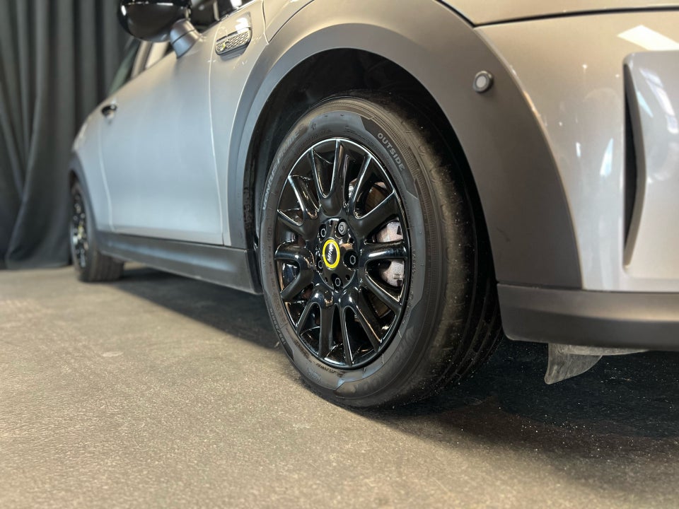 MINI Cooper SE Classic Trim 3d