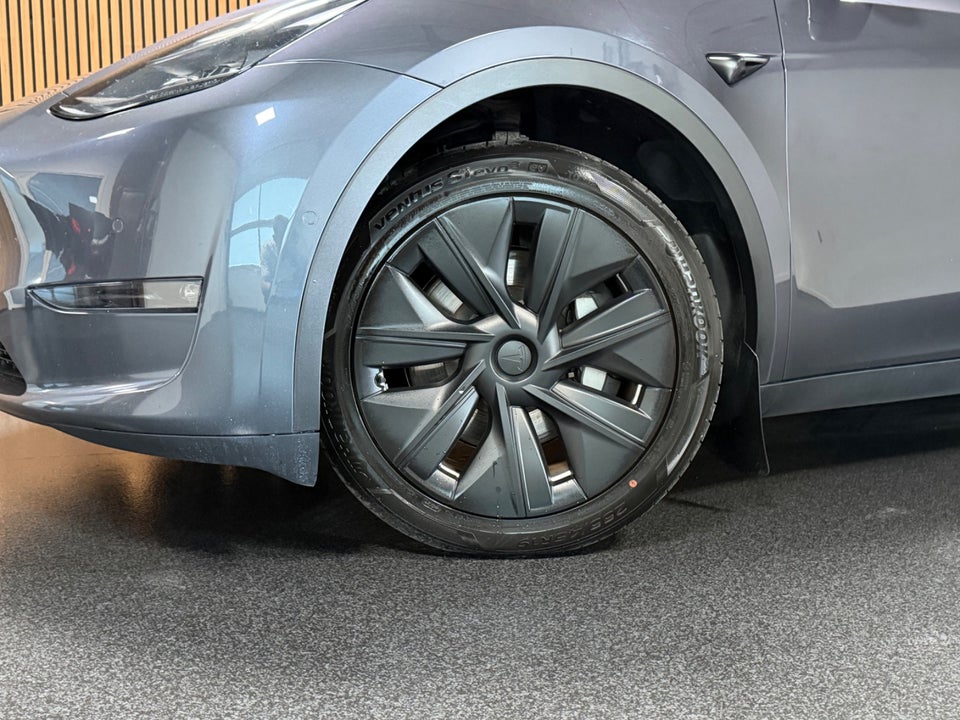 Tesla Model Y Long Range AWD 5d