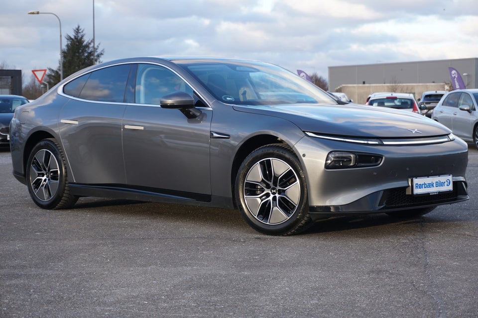 Xpeng P7 Long Range 4d