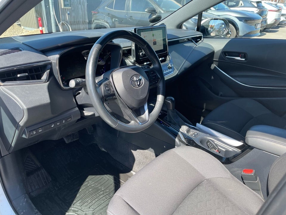 Toyota Corolla 1,8 Hybrid Active Smart Touring Sports MDS 5d