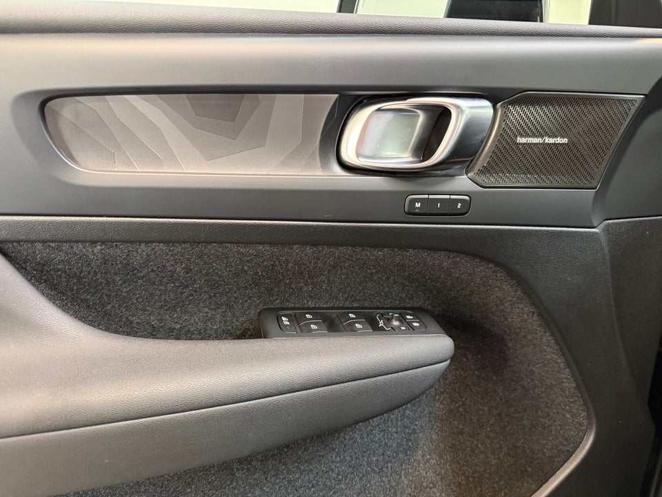 Volvo XC40 ReCharge Twin Ultimate 5d