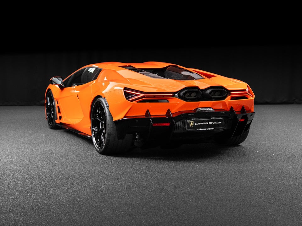 Lamborghini Revuelto 6,5 2d