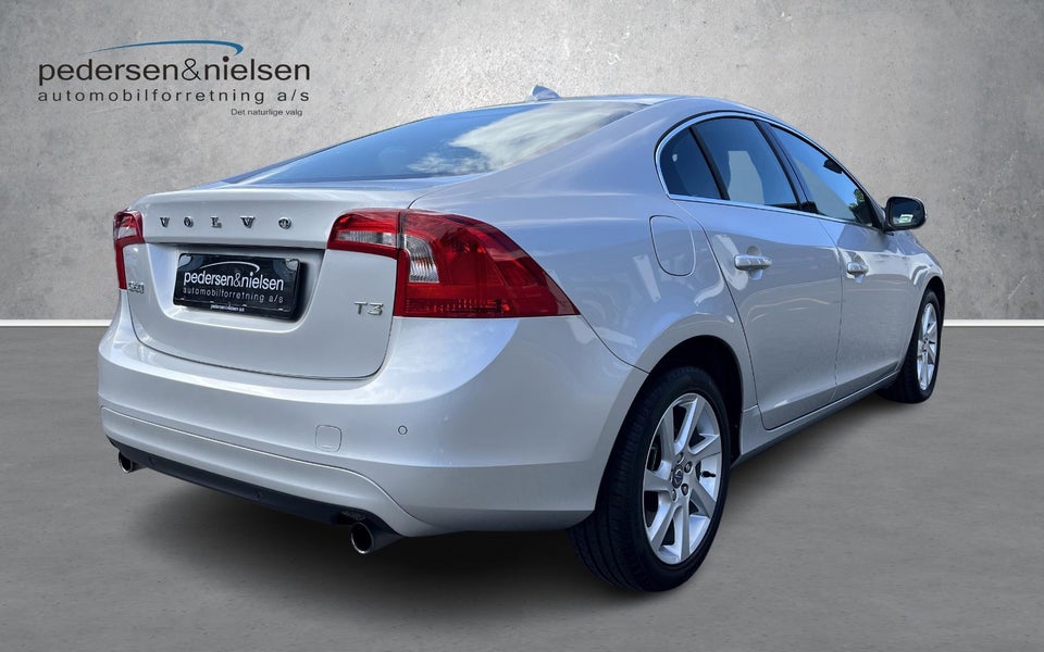 Volvo S60 1,6 T3 150 Momentum 4d
