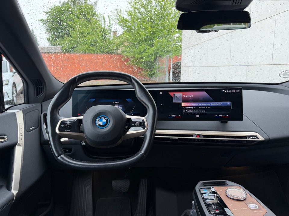 BMW iX xDrive40 Fully Charged 5d