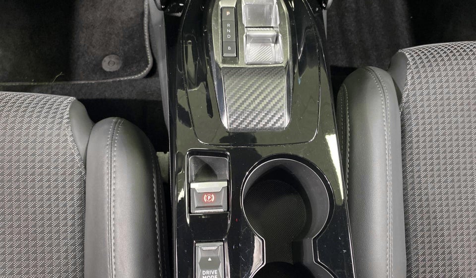 Peugeot e-208 50 GT 5d