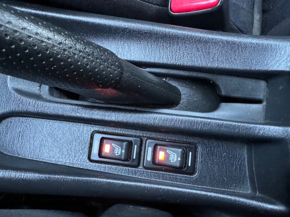 Nissan Almera 1,5 Porto 5d