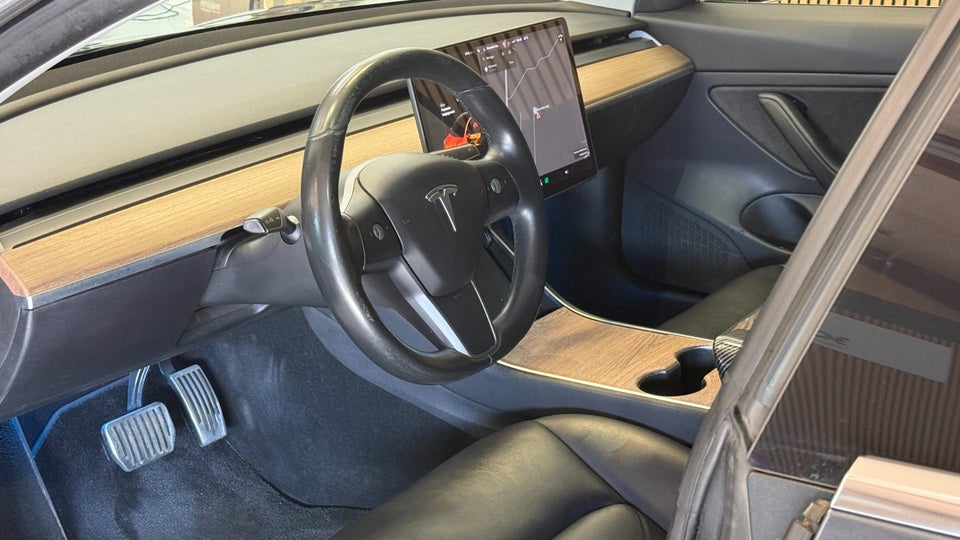 Tesla Model 3 Long Range RWD 4d