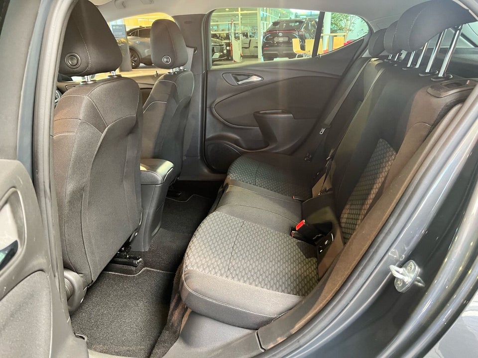 Opel Astra 1,0 T 105 Enjoy 5d