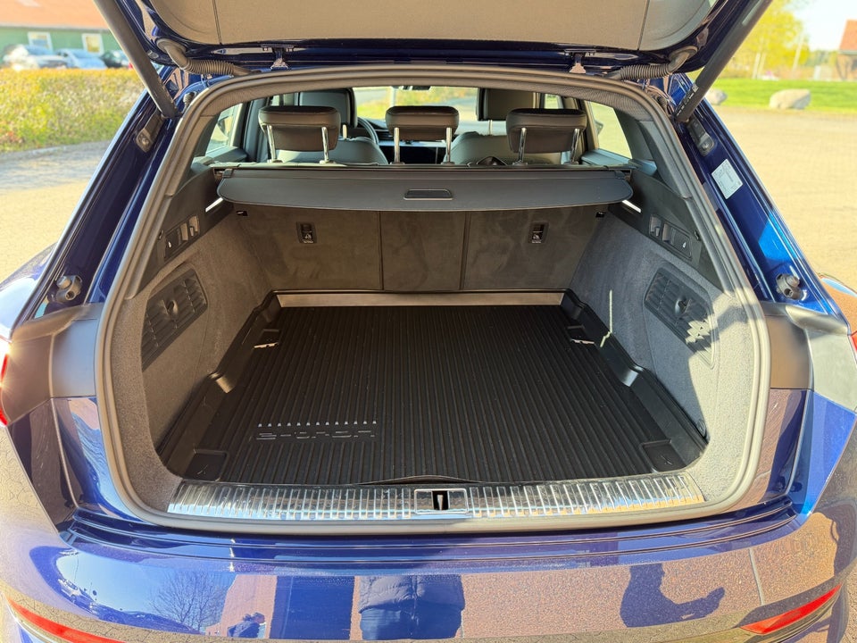 Audi e-tron 55 S-line quattro 5d