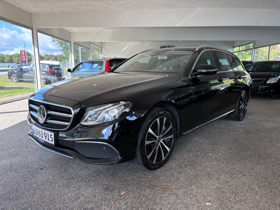Mercedes E300 de 2,0 Avantgarde stc. aut. 5d