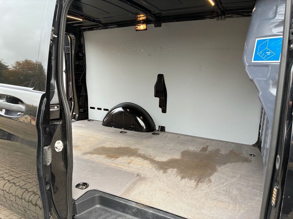 Mercedes Vito 114 2,0 CDi Kassevogn aut. L RWD