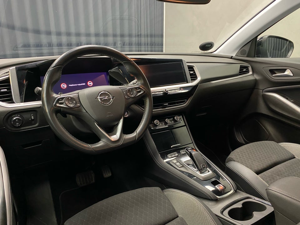 Opel Grandland 1,5 D 130 Elegance aut. 5d