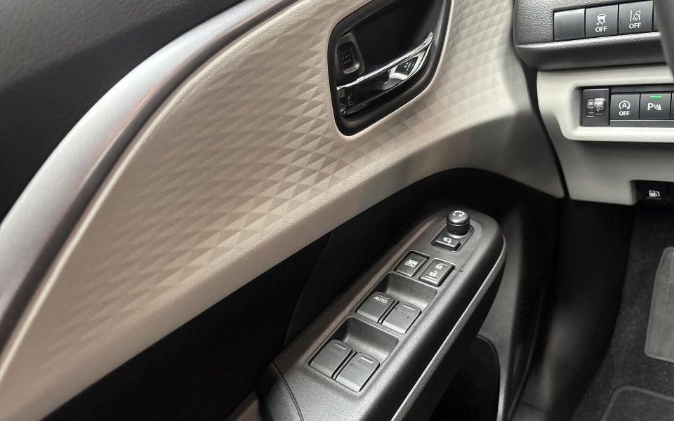 Suzuki Swift 1,2 Desire CVT 5d