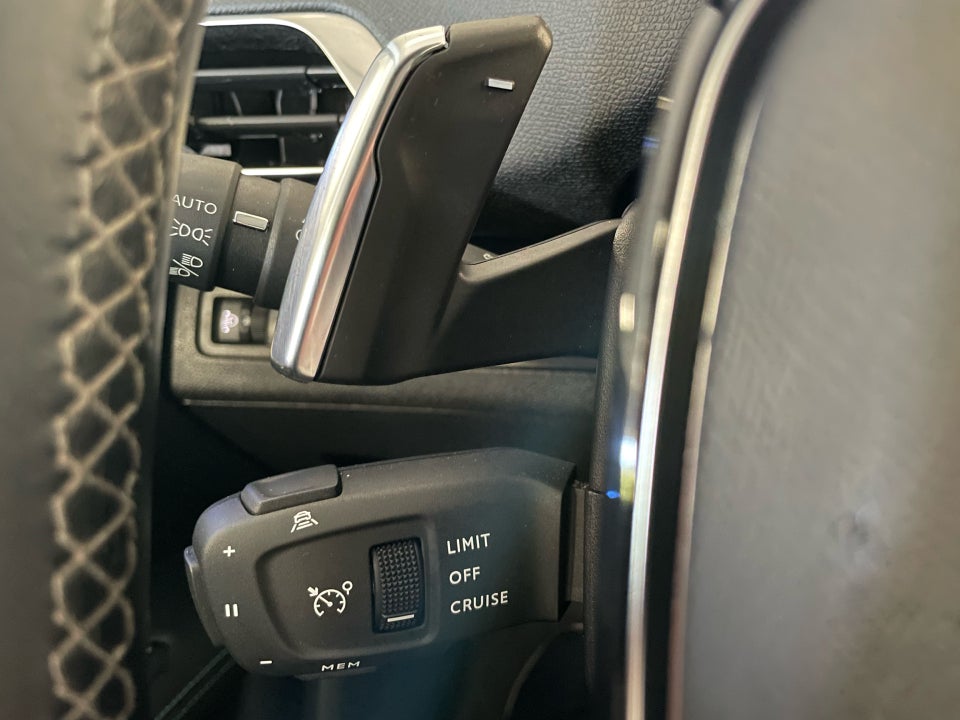 Peugeot 3008 1,6 Hybrid Allure Pack EAT8 5d