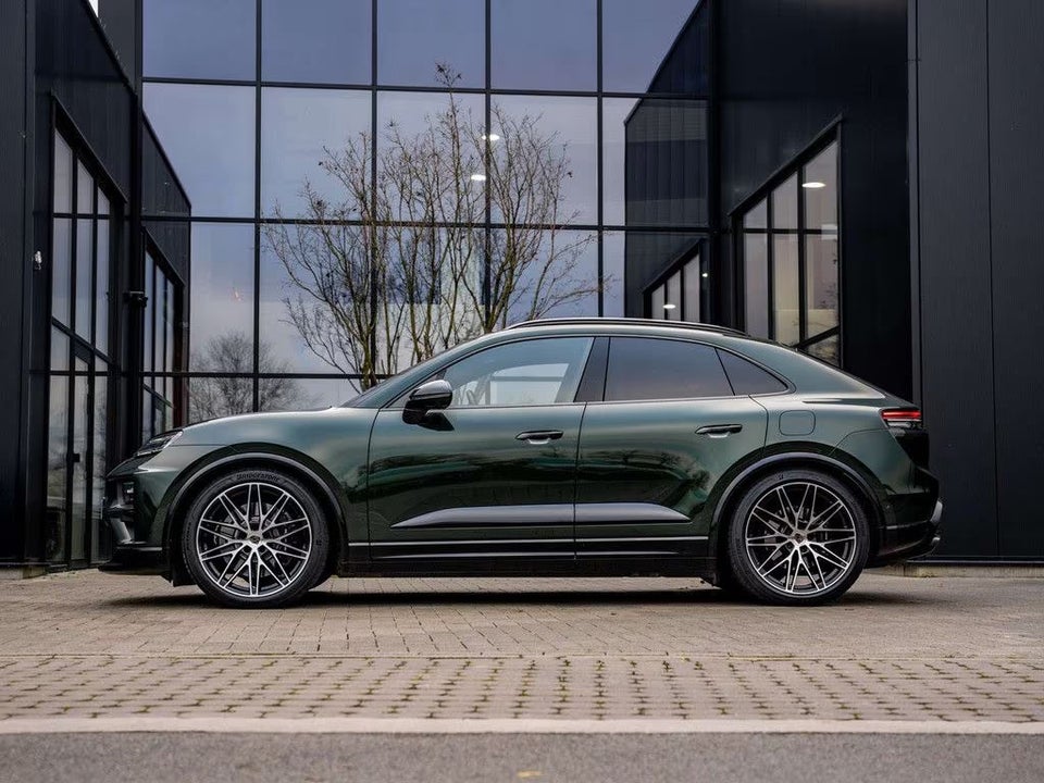 Porsche Macan Turbo 5d