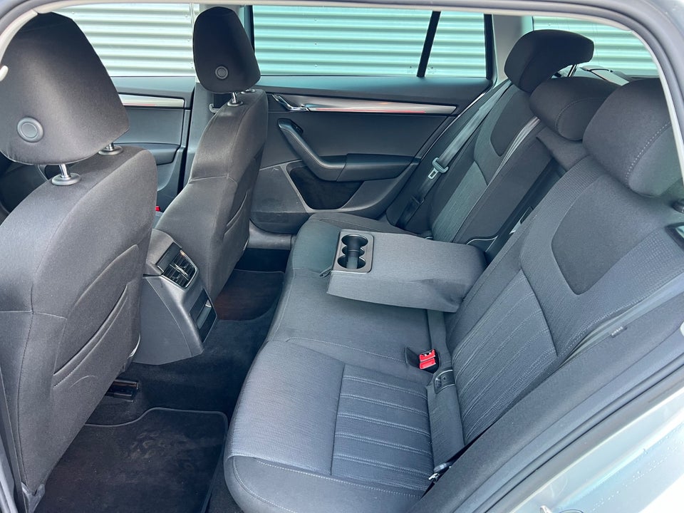 Skoda Octavia 2,0 TDi 150 Style Combi DSG 5d