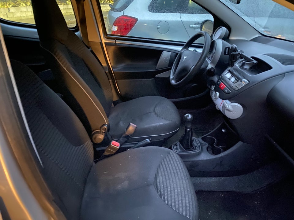 Peugeot 107 1,0 Active Air 5d