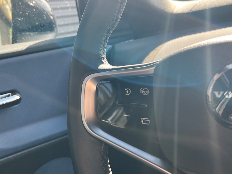 Volvo EX30 Extended Range Plus 5d