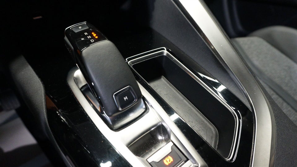 Peugeot 5008 1,2 PureTech 130 Allure EAT8 7prs 5d