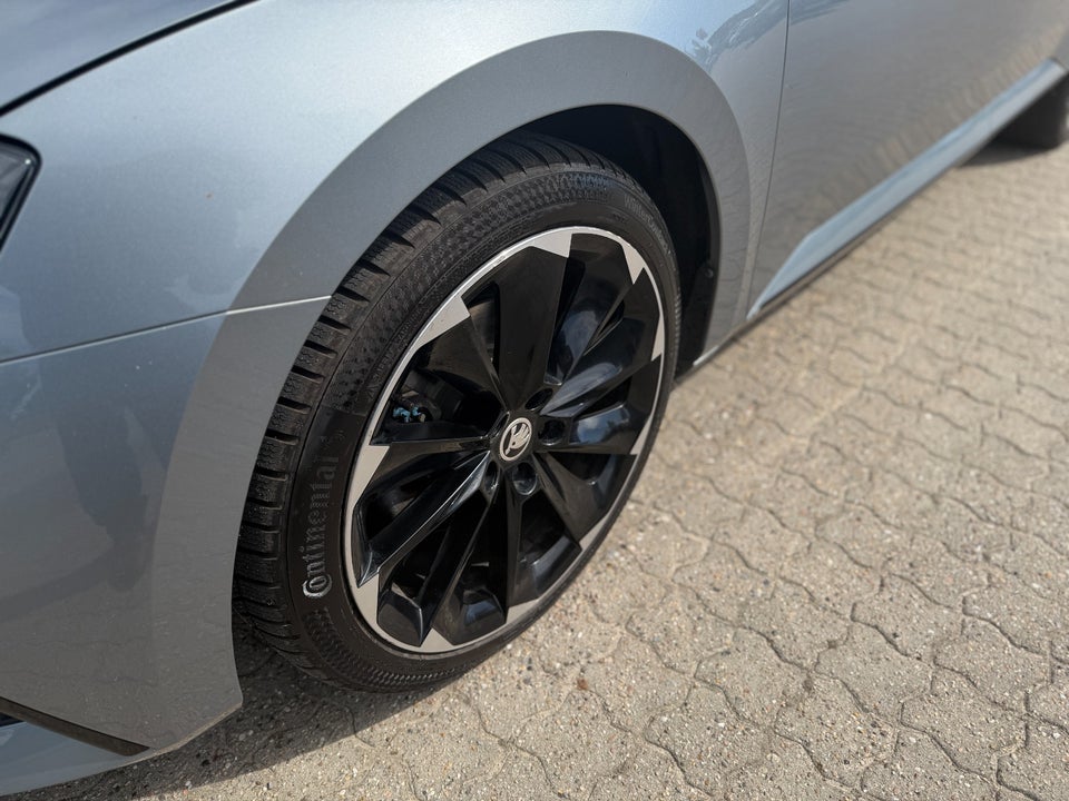 Skoda Superb 1,4 TSi iV Sportline Combi DSG 5d