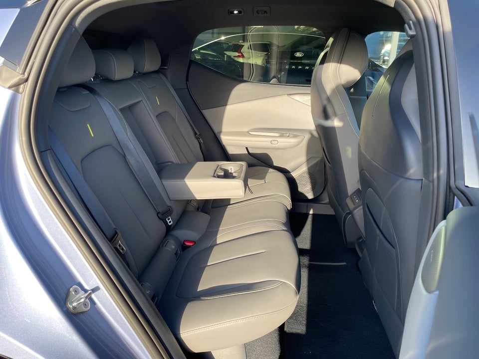 Lynk & Co 02 More 5d