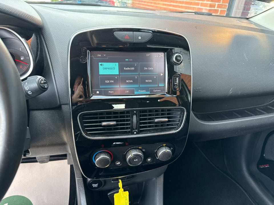 Renault Clio IV 0,9 TCe 90 Zen Sport Tourer 5d