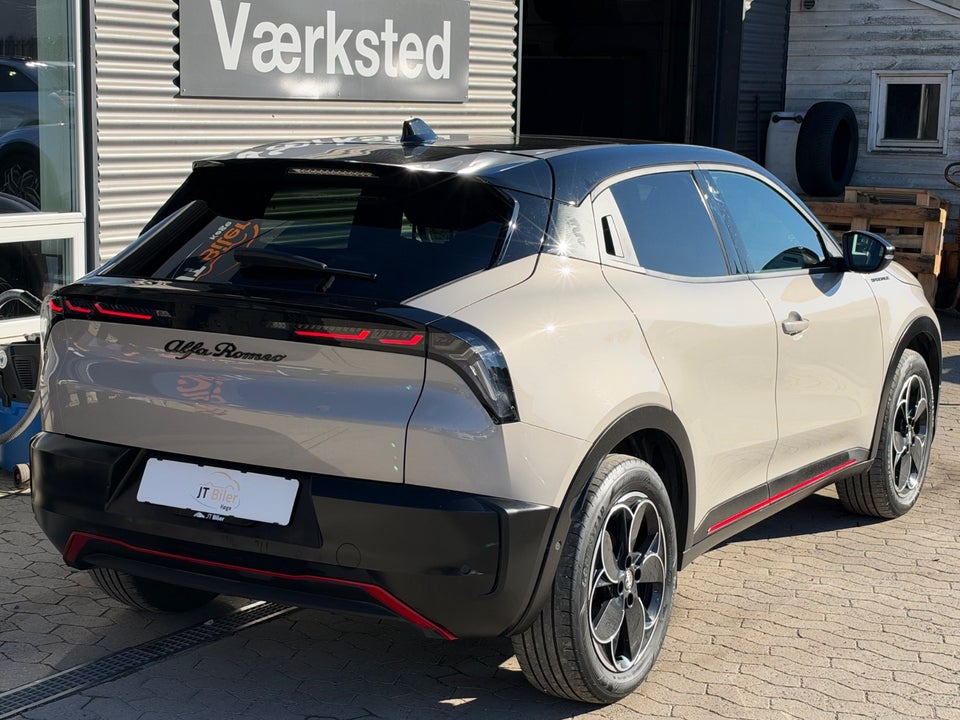 Alfa Romeo Junior Elettrica Speciale 5d
