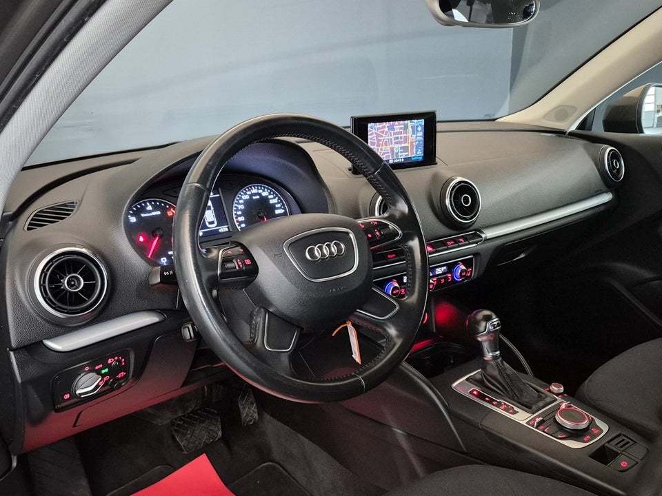Audi A3 1,6 TDi 110 Ambiente S-tr. 4d