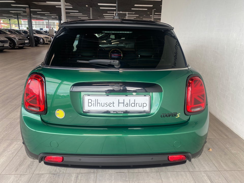 MINI Cooper SE Experience 3d