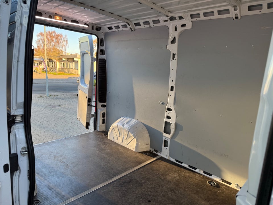 Citroën Jumper 33 2,2 BlueHDi 140 L2H2 FlexLine