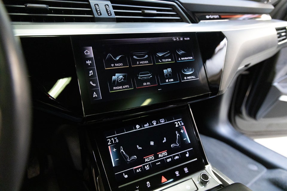Audi e-tron 55 S-line Sportback quattro 5d