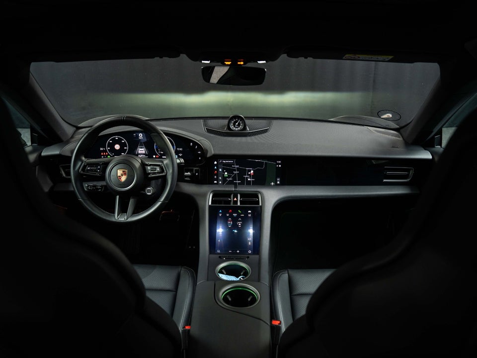 Porsche Taycan 4 Performance+ Cross Turismo 5d