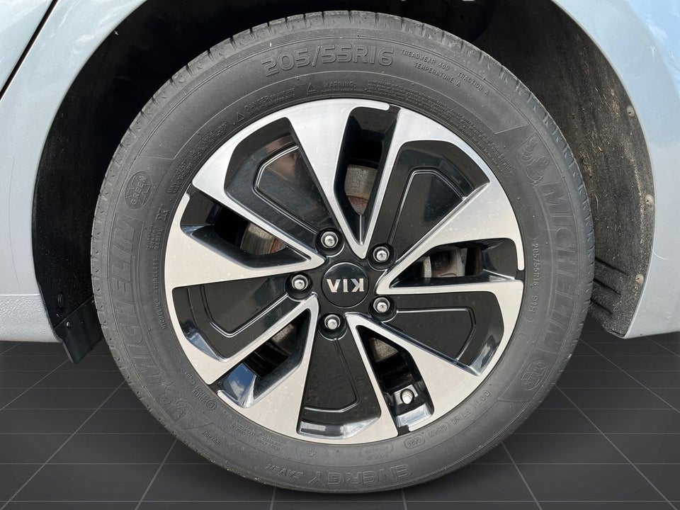Kia Ceed 1,6 PHEV Upgrade+ SW DCT 5d