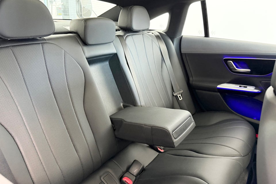 Mercedes EQE300 Avantgarde 4d