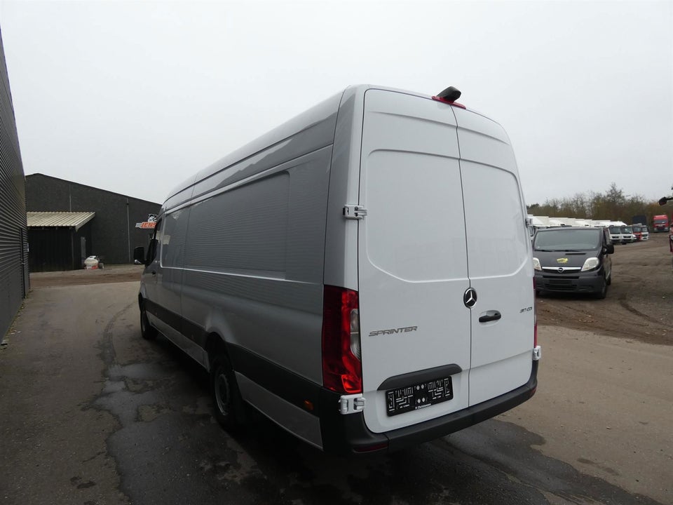 Mercedes Sprinter 317 2,0 CDi A4 Kassevogn aut. RWD