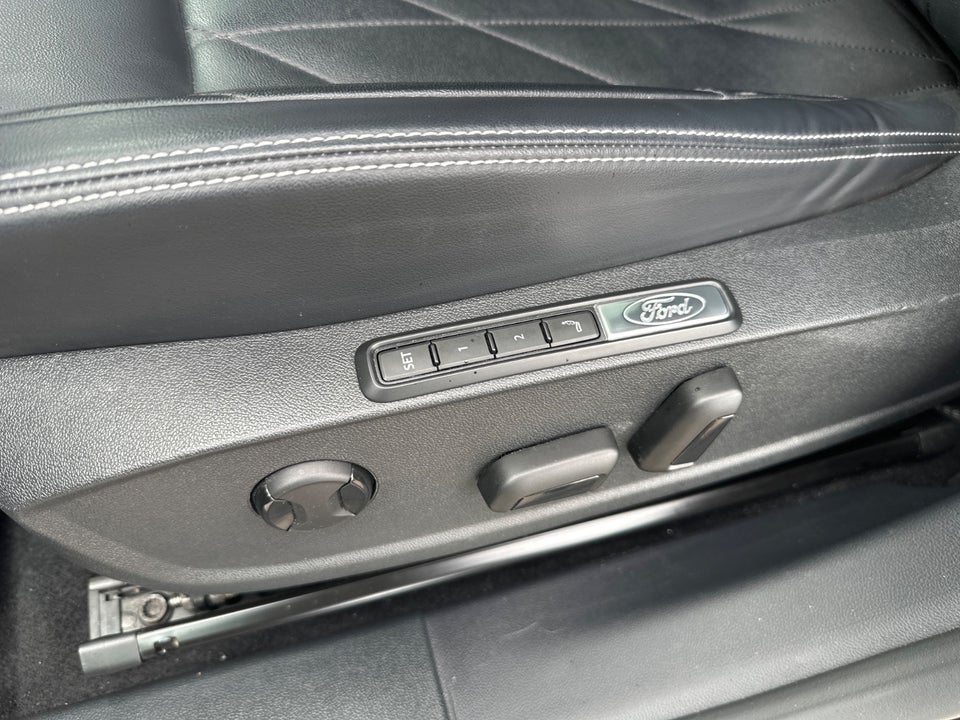 Ford Explorer 77 Premium Extended Range 5d