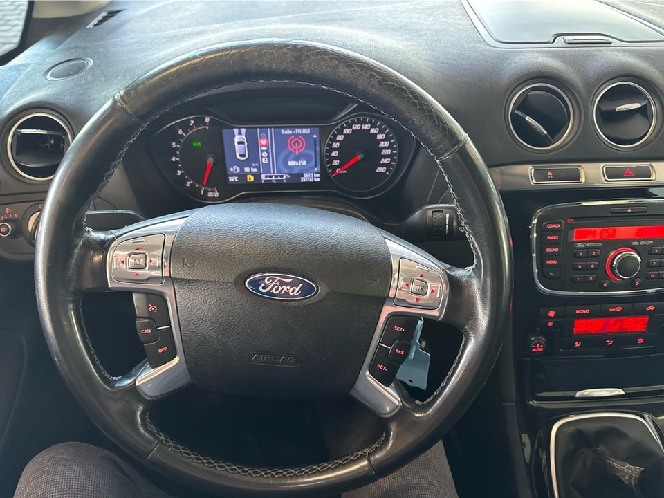Ford S-MAX 2,0 Titanium 7prs 5d