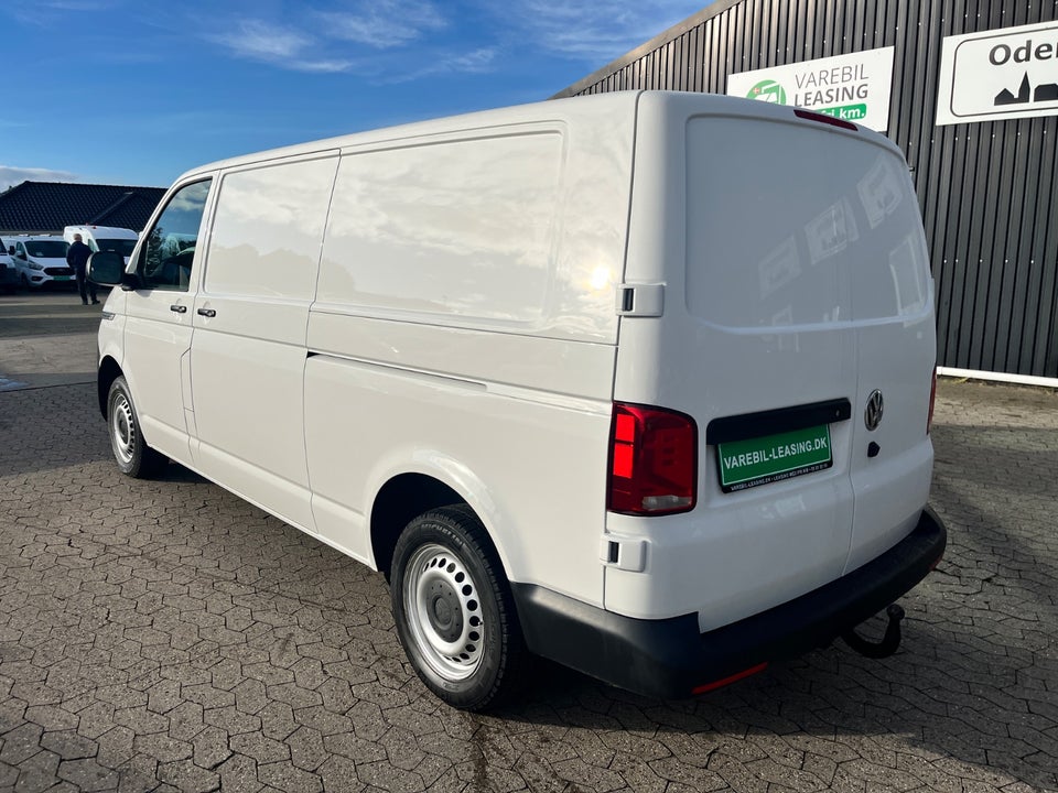 VW Transporter 2,0 TDi 110 Kassevogn lang