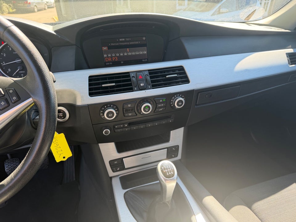 BMW 520i 2,0  4d