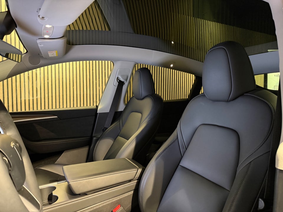 Tesla Model Y RWD 5d