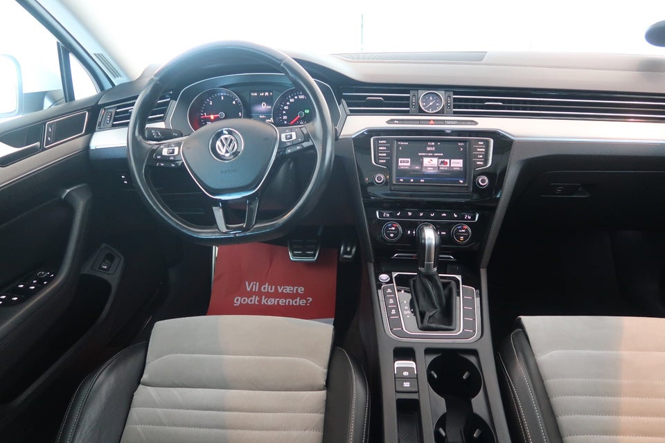 VW Passat 2,0 TDi 240 R-line Variant DSG 4Motion 5d