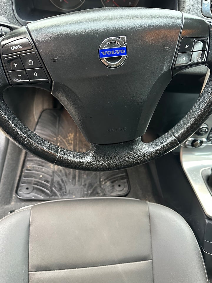 Volvo V50 1,8 Momentum 5d