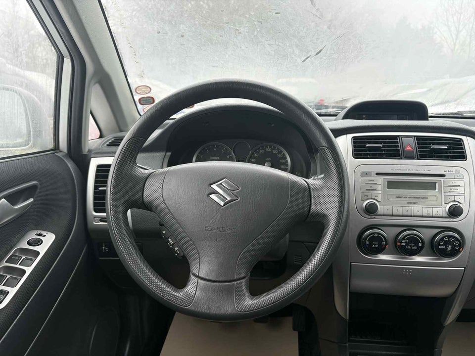 Suzuki Liana 1,6  5d