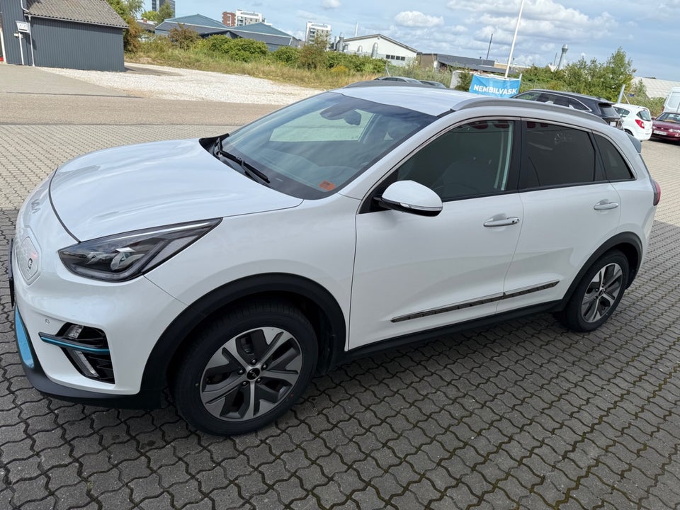 Kia e-Niro 64 Advance 5d