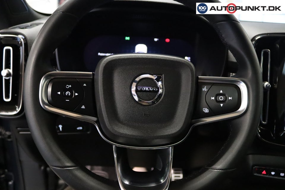 Volvo XC40 P6 ReCharge Pro 5d
