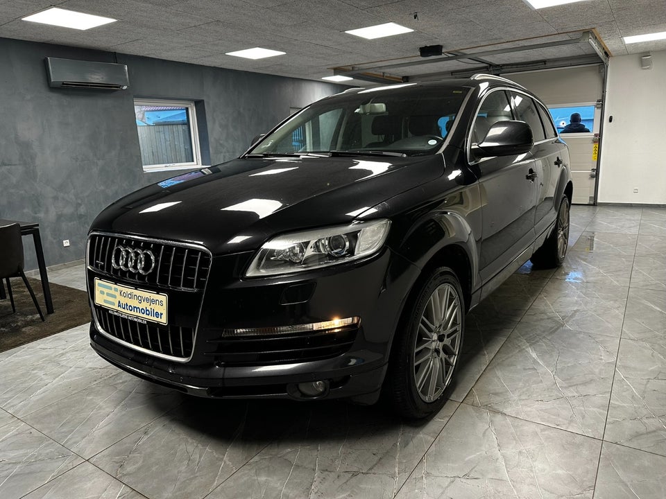 Audi Q7 3,0 TDi S-line quattro Tiptr. 7prs 5d