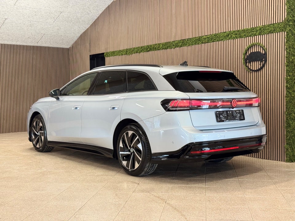 VW ID.7 77 Style Tourer 5d