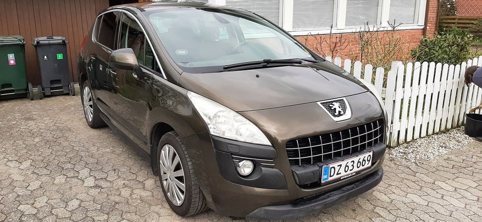 Peugeot 3008 1,6 HDi 110 Premium aut. 5d
