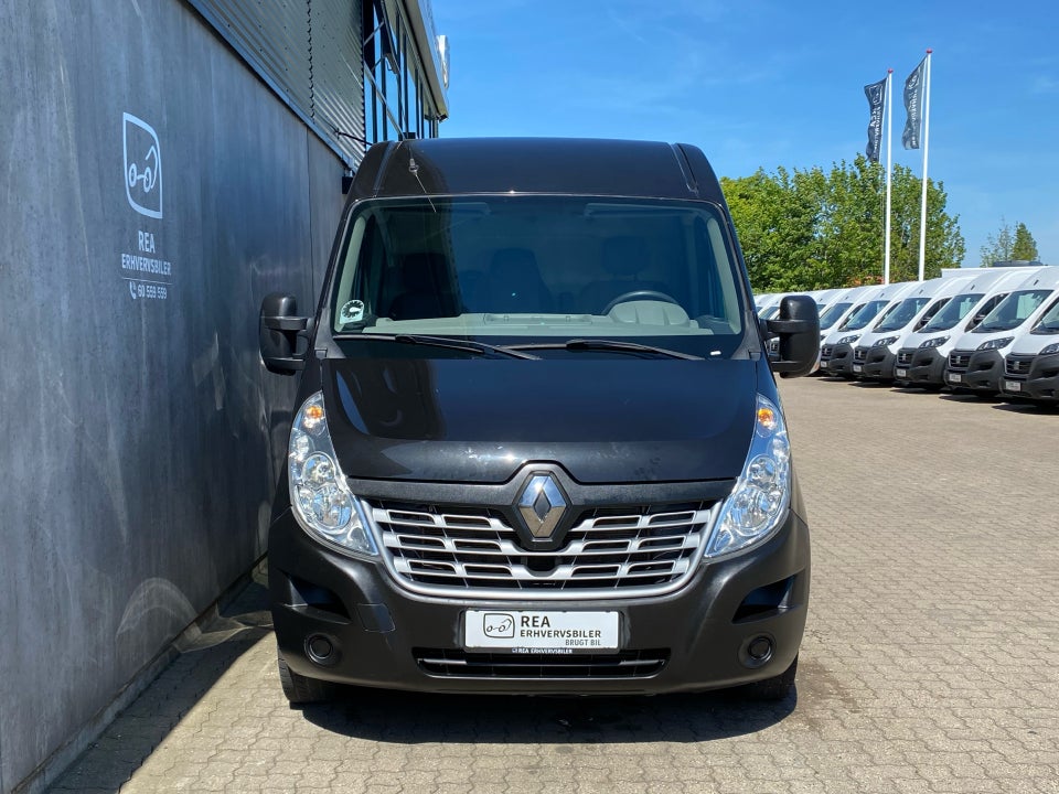 Renault Master III T35 2,3 dCi 135 L2H2 Kassevogn