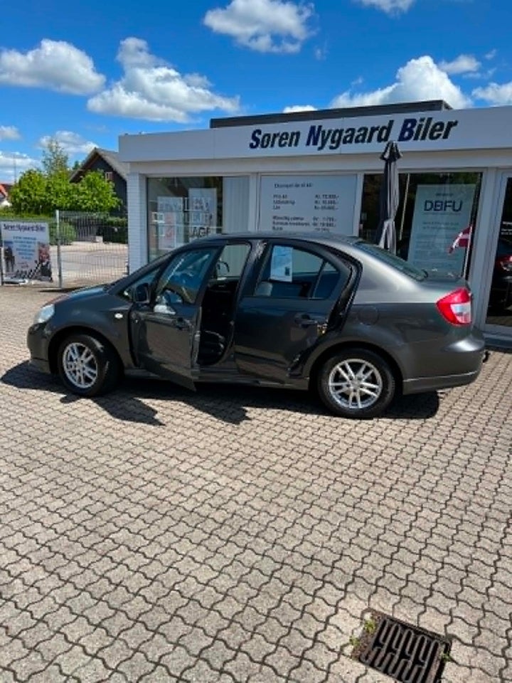 Suzuki SX4 1,6 GLX 4d